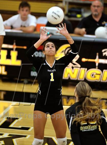 Thumbnail 3 in Villa Park @ Foothill photogallery.