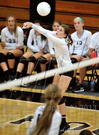 Thumbnail 1 in Villa Park @ Foothill photogallery.