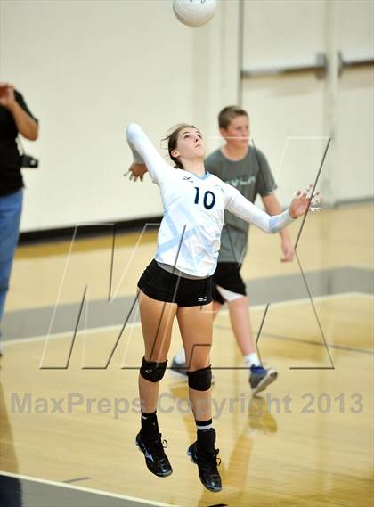 Thumbnail 3 in Villa Park @ Foothill photogallery.