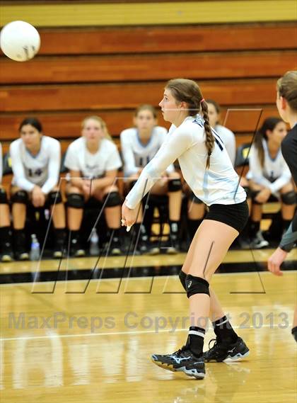 Thumbnail 3 in Villa Park @ Foothill photogallery.