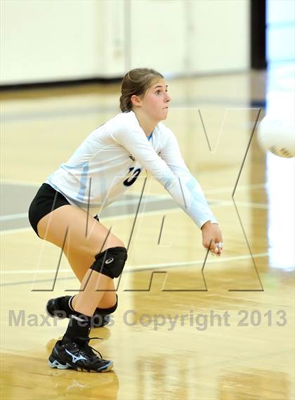 Thumbnail 2 in Villa Park @ Foothill photogallery.