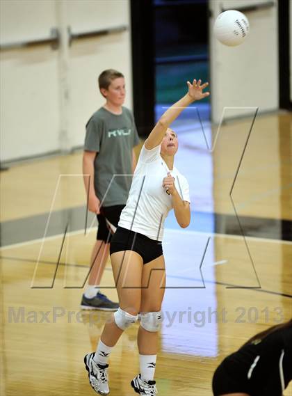 Thumbnail 1 in Villa Park @ Foothill photogallery.
