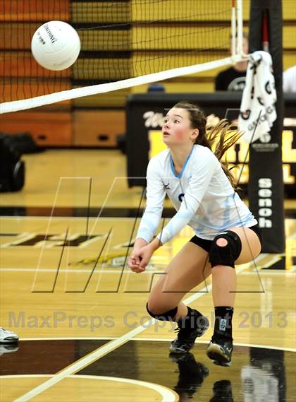 Thumbnail 1 in Villa Park @ Foothill photogallery.