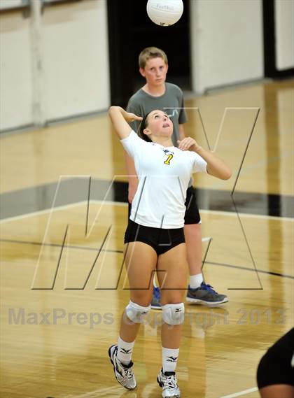 Thumbnail 1 in Villa Park @ Foothill photogallery.