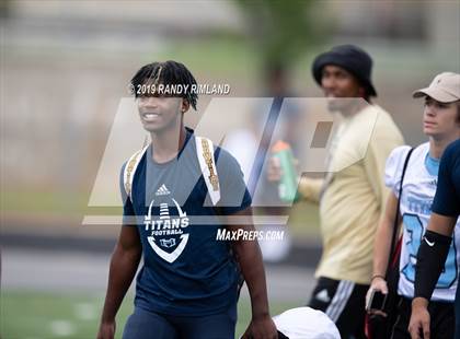 Thumbnail 2 in Hopewell vs. Harding University photogallery.