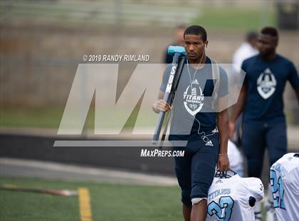 Thumbnail 1 in Hopewell vs. Harding University photogallery.