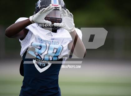 Thumbnail 2 in Hopewell vs. Harding University photogallery.