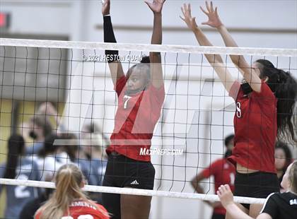 Thumbnail 3 in Lakewood vs. San Clemente (Dave Mohs Tournament) photogallery.