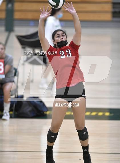 Thumbnail 3 in Lakewood vs. San Clemente (Dave Mohs Tournament) photogallery.