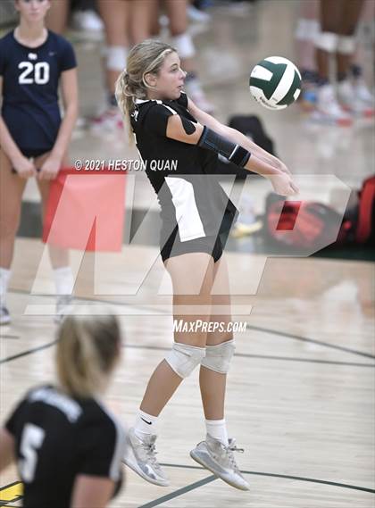 Thumbnail 3 in Lakewood vs. San Clemente (Dave Mohs Tournament) photogallery.