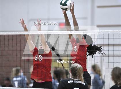 Thumbnail 3 in Lakewood vs. San Clemente (Dave Mohs Tournament) photogallery.