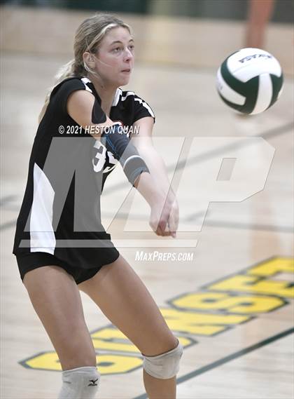 Thumbnail 2 in Lakewood vs. San Clemente (Dave Mohs Tournament) photogallery.