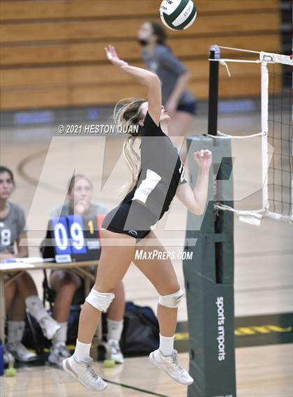 Thumbnail 2 in Lakewood vs. San Clemente (Dave Mohs Tournament) photogallery.