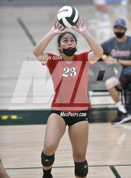 Thumbnail 3 in Lakewood vs. San Clemente (Dave Mohs Tournament) photogallery.