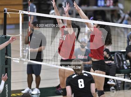 Thumbnail 2 in Lakewood vs. San Clemente (Dave Mohs Tournament) photogallery.
