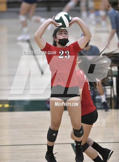 Thumbnail 3 in Lakewood vs. San Clemente (Dave Mohs Tournament) photogallery.