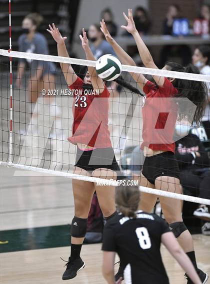Thumbnail 2 in Lakewood vs. San Clemente (Dave Mohs Tournament) photogallery.