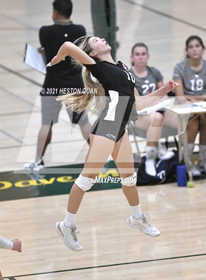 Thumbnail 2 in Lakewood vs. San Clemente (Dave Mohs Tournament) photogallery.