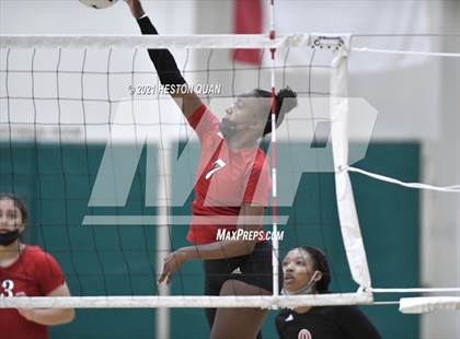 Thumbnail 1 in Lakewood vs. San Clemente (Dave Mohs Tournament) photogallery.
