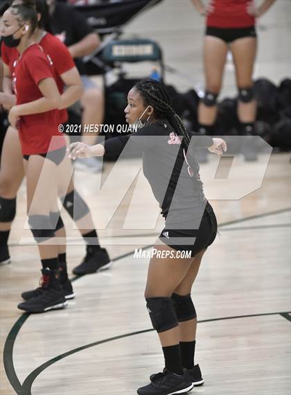 Thumbnail 2 in Lakewood vs. San Clemente (Dave Mohs Tournament) photogallery.