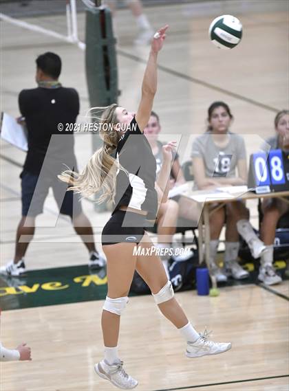 Thumbnail 3 in Lakewood vs. San Clemente (Dave Mohs Tournament) photogallery.
