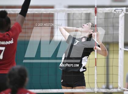 Thumbnail 2 in Lakewood vs. San Clemente (Dave Mohs Tournament) photogallery.