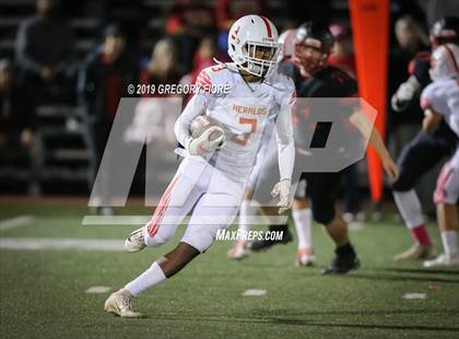 Thumbnail 2 in Village Christian vs. Whittier Christian photogallery.