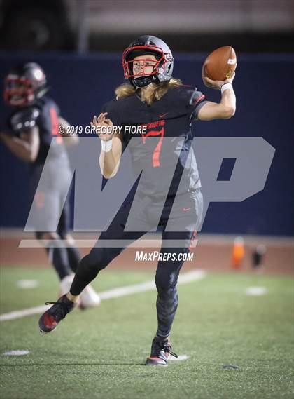 Thumbnail 2 in Village Christian vs. Whittier Christian photogallery.
