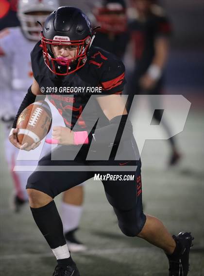 Thumbnail 3 in Village Christian vs. Whittier Christian photogallery.