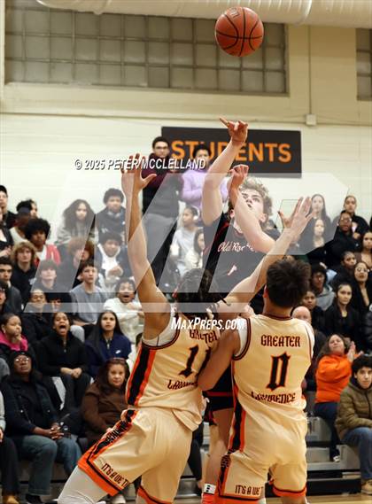 Thumbnail 2 in Old Rochester Regional vs Greater Lawrence Tech (MIAA Division 3 Round of 8) photogallery.