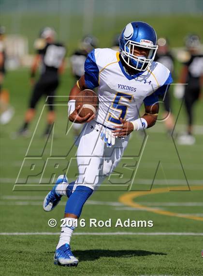 Thumbnail 3 in Omaha North @ Lincoln Southeast photogallery.