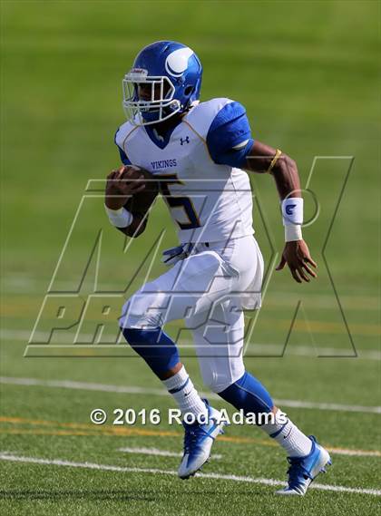 Thumbnail 1 in Omaha North @ Lincoln Southeast photogallery.