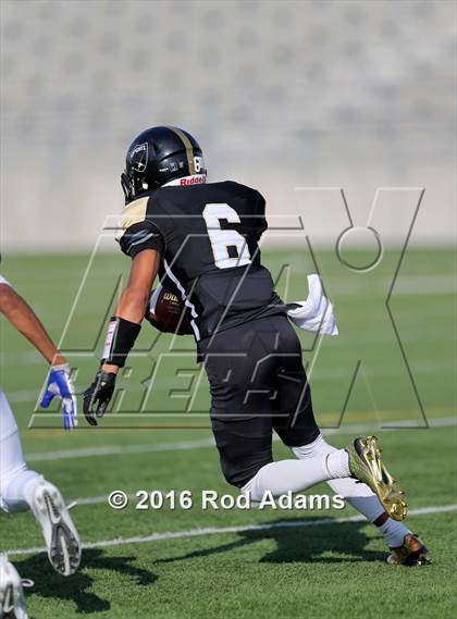 Thumbnail 2 in Omaha North @ Lincoln Southeast photogallery.