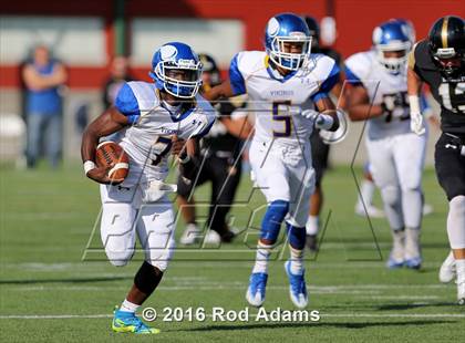 Thumbnail 2 in Omaha North @ Lincoln Southeast photogallery.
