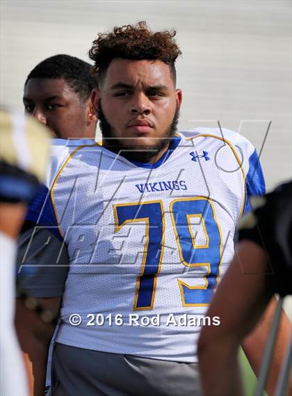Thumbnail 3 in Omaha North @ Lincoln Southeast photogallery.