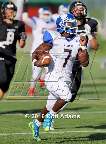 Thumbnail 1 in Omaha North @ Lincoln Southeast photogallery.