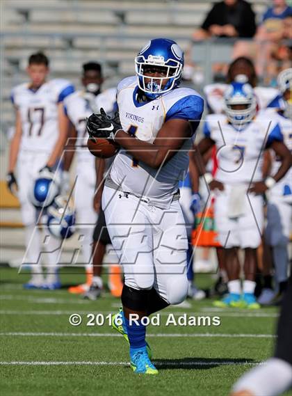 Thumbnail 1 in Omaha North @ Lincoln Southeast photogallery.