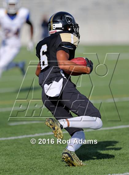 Thumbnail 3 in Omaha North @ Lincoln Southeast photogallery.