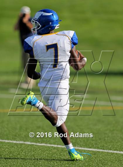 Thumbnail 1 in Omaha North @ Lincoln Southeast photogallery.