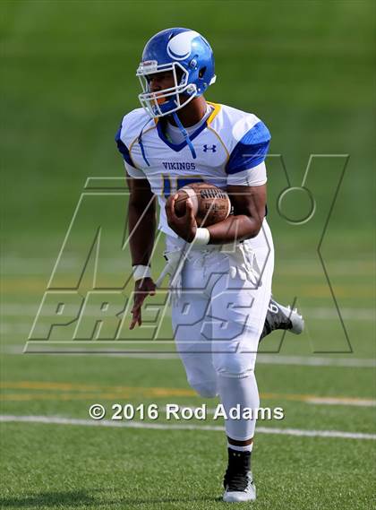 Thumbnail 2 in Omaha North @ Lincoln Southeast photogallery.