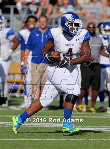 Thumbnail 3 in Omaha North @ Lincoln Southeast photogallery.
