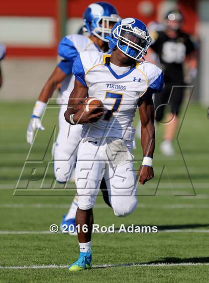 Thumbnail 3 in Omaha North @ Lincoln Southeast photogallery.