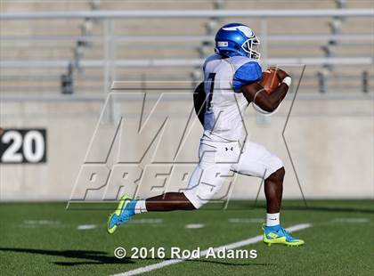 Thumbnail 3 in Omaha North @ Lincoln Southeast photogallery.