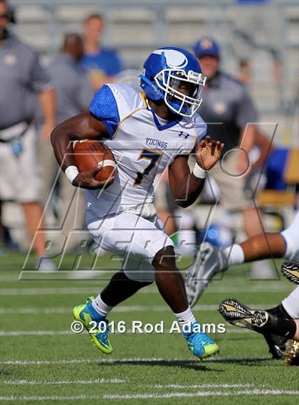 Thumbnail 2 in Omaha North @ Lincoln Southeast photogallery.