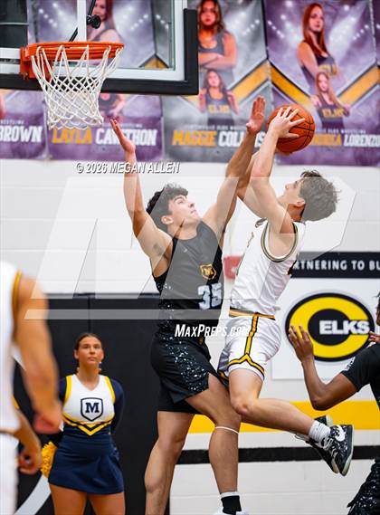 Thumbnail 2 in Archbishop Moeller @ Centerville photogallery.