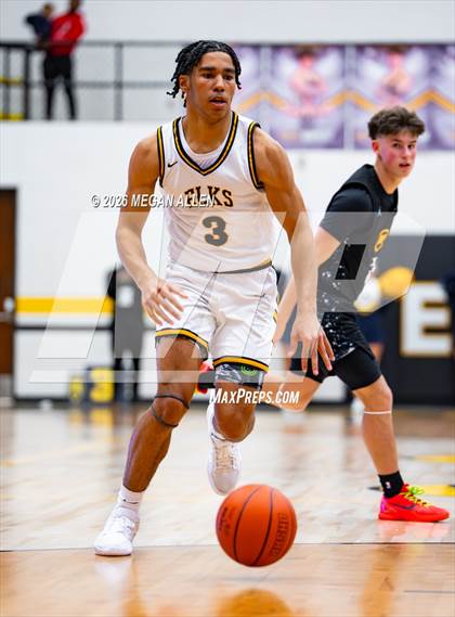 Thumbnail 3 in Archbishop Moeller @ Centerville photogallery.