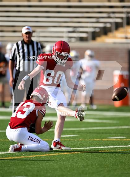 Thumbnail 3 in Sequoyah vs Whitwell (Blue Cross Bowl) photogallery.