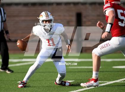 Thumbnail 1 in Sequoyah vs Whitwell (Blue Cross Bowl) photogallery.