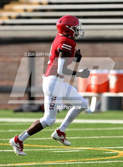 Thumbnail 3 in Sequoyah vs Whitwell (Blue Cross Bowl) photogallery.