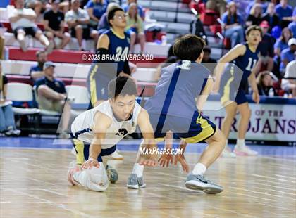 Thumbnail 3 in Grandview vs Legacy (CHSAA 5A Round 3) photogallery.